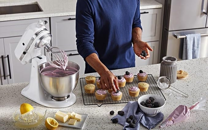 KitchenAid Classic Series K45SS 4.5 Quart Tilt-Head Stand Mixer
